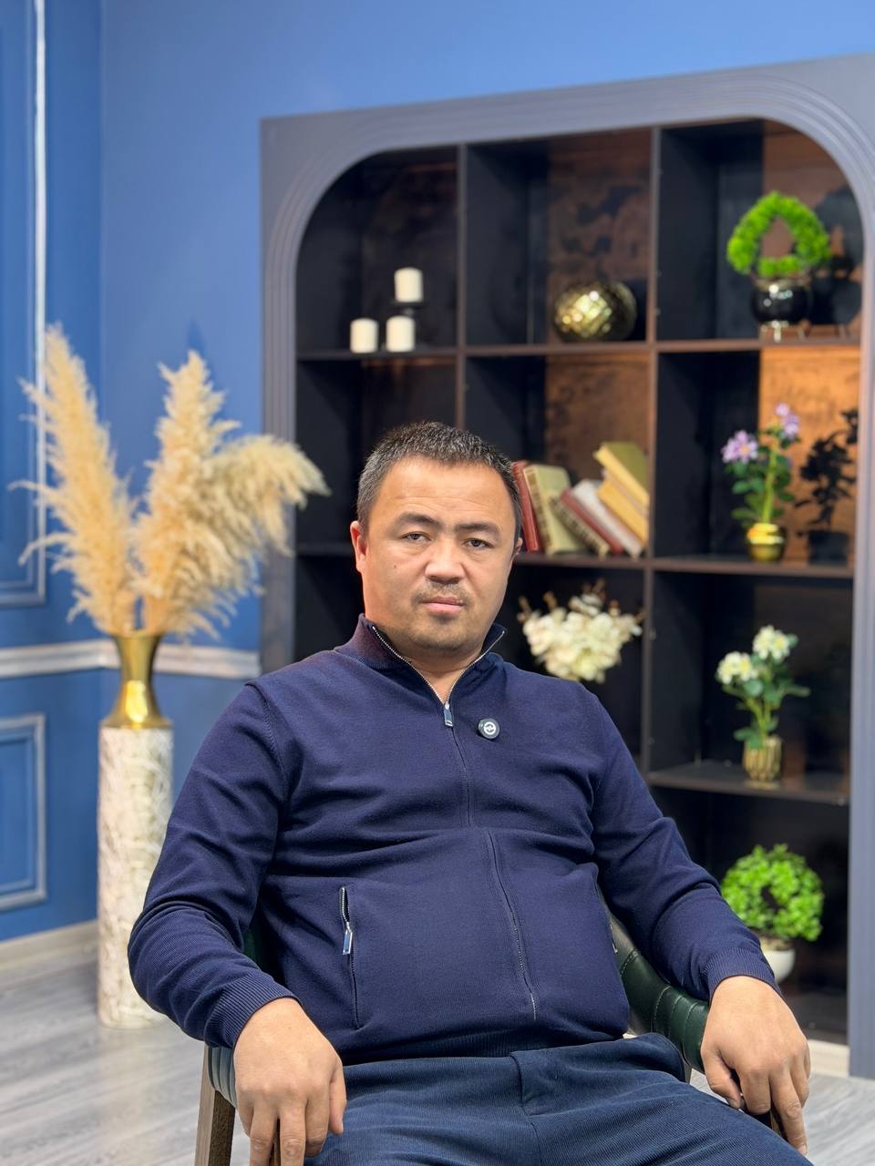 Direktor Nurbek Boymurodov